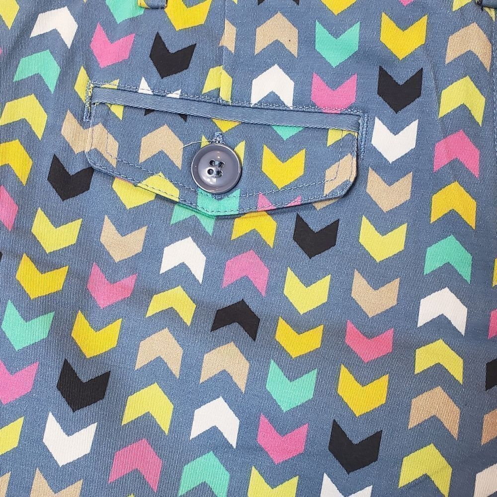 MODBE Chino-Style Patterned Shorts 6 - Picture 6 of 9